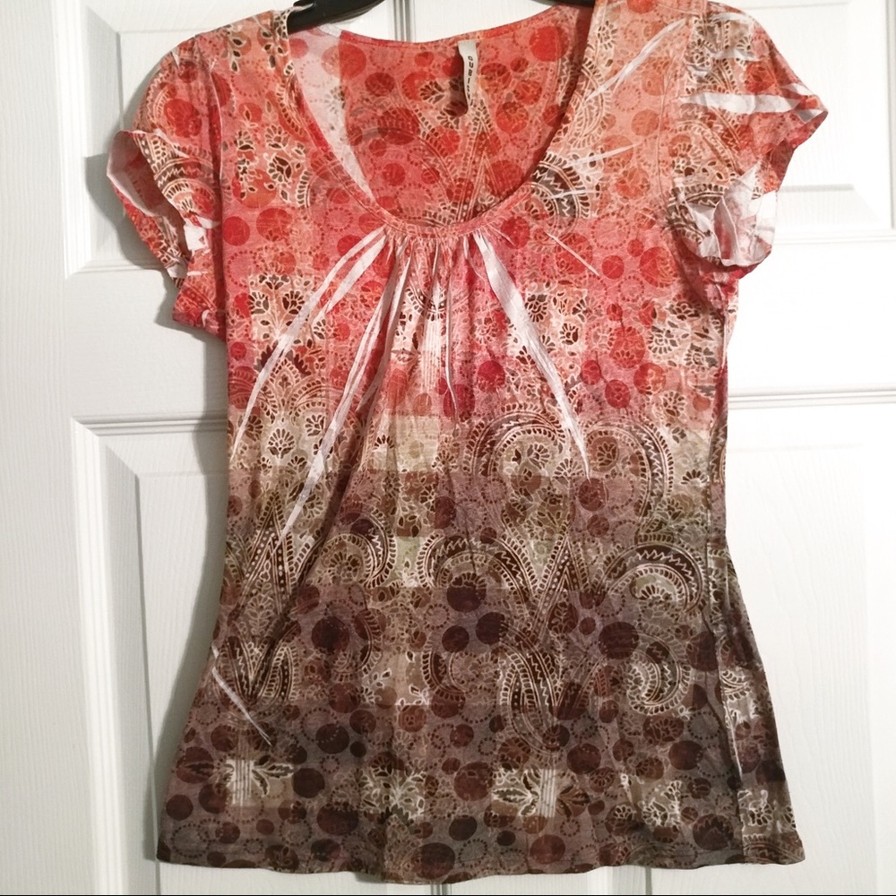 4/$15🌻 CUBISM Size S Orange & Green T-Shirt